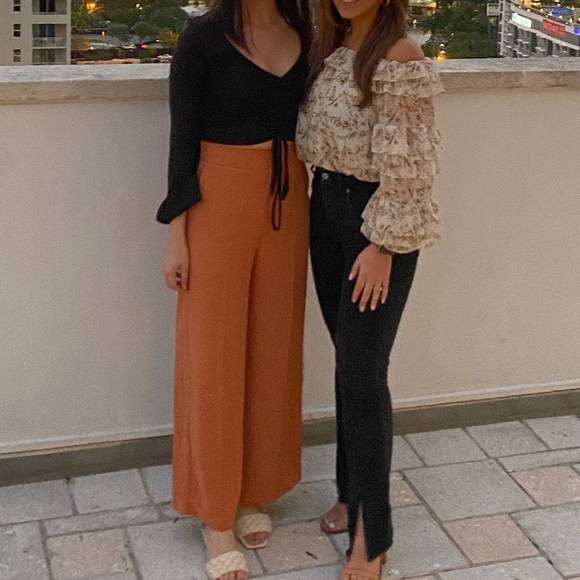 Drawstring Crop Long Sleeved Top - Picture 5 of 5